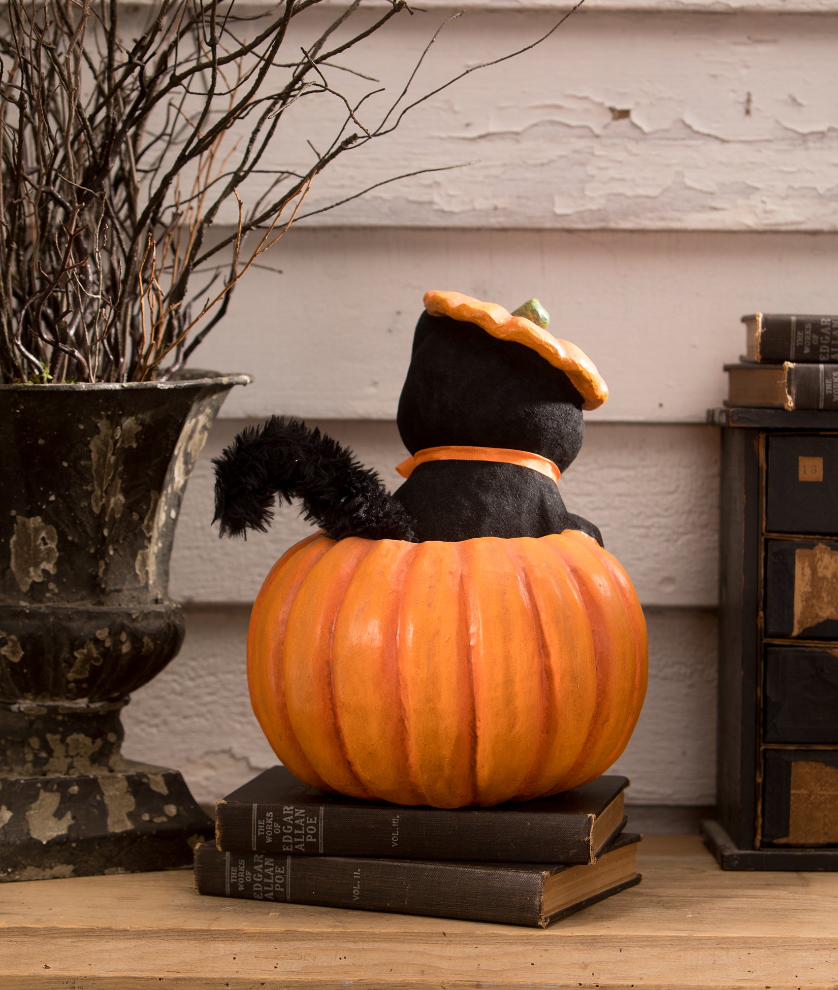 Bethany Lowe Kitty Cat in Jack Pumpkin - Backside