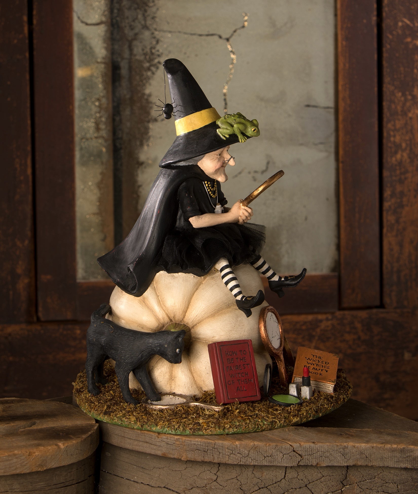 Bethany Lowe The Fairest Witch of Them All - Sideview