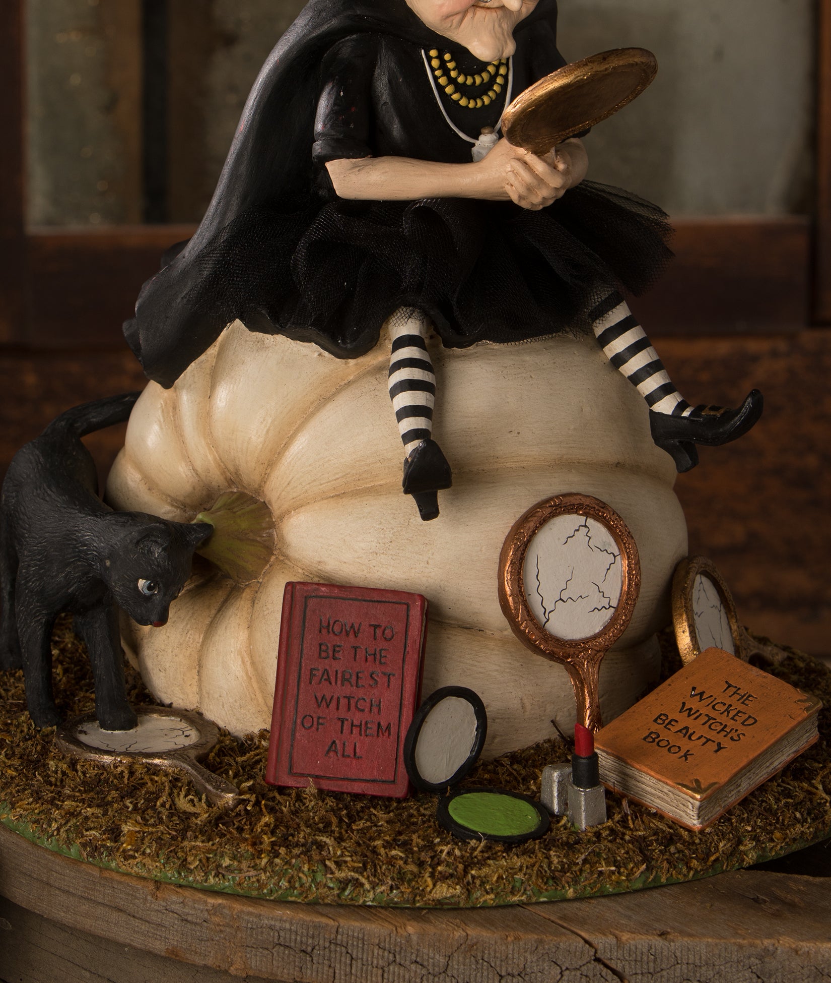 The Fairest Witch of Them All - Closeup