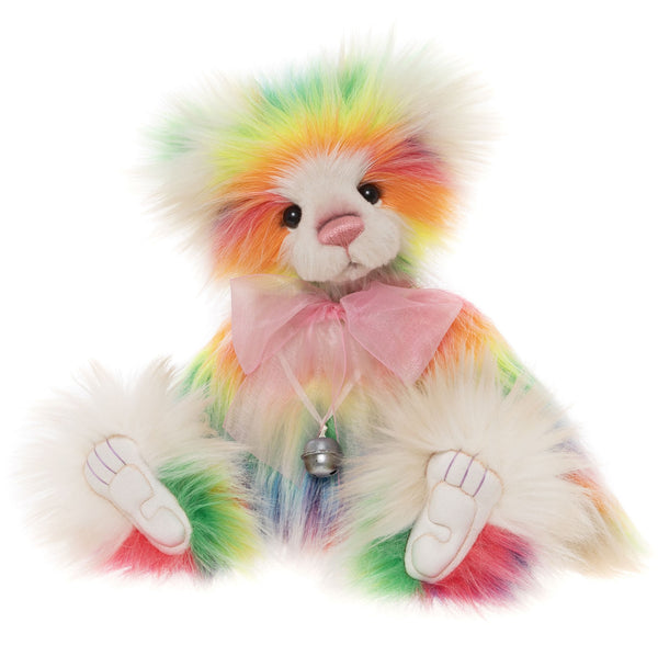 チャーリーベアーズ Rainbows Endカラフルなドラゴン型ぬいぐるみ Charlie Bears Rivendell Bear 2026 | Colorful Rainbow Plush Teddy