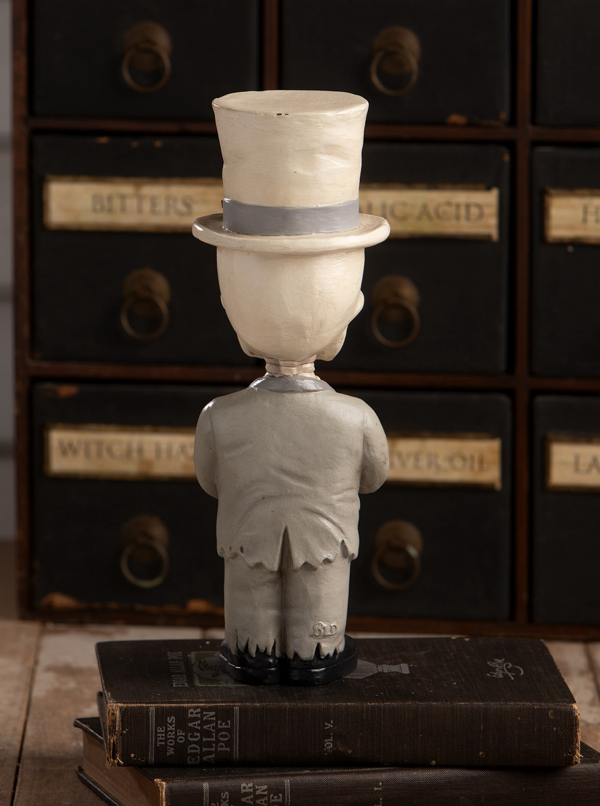 Bethany Lowe Groom Mortimer Skelly Skeleton figurine with top hat.