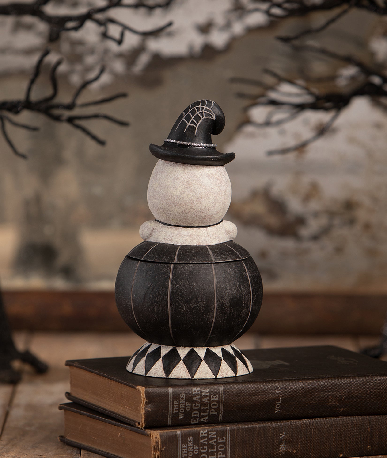 Johanna Parker Incognito Gus & Tito Container shown backside