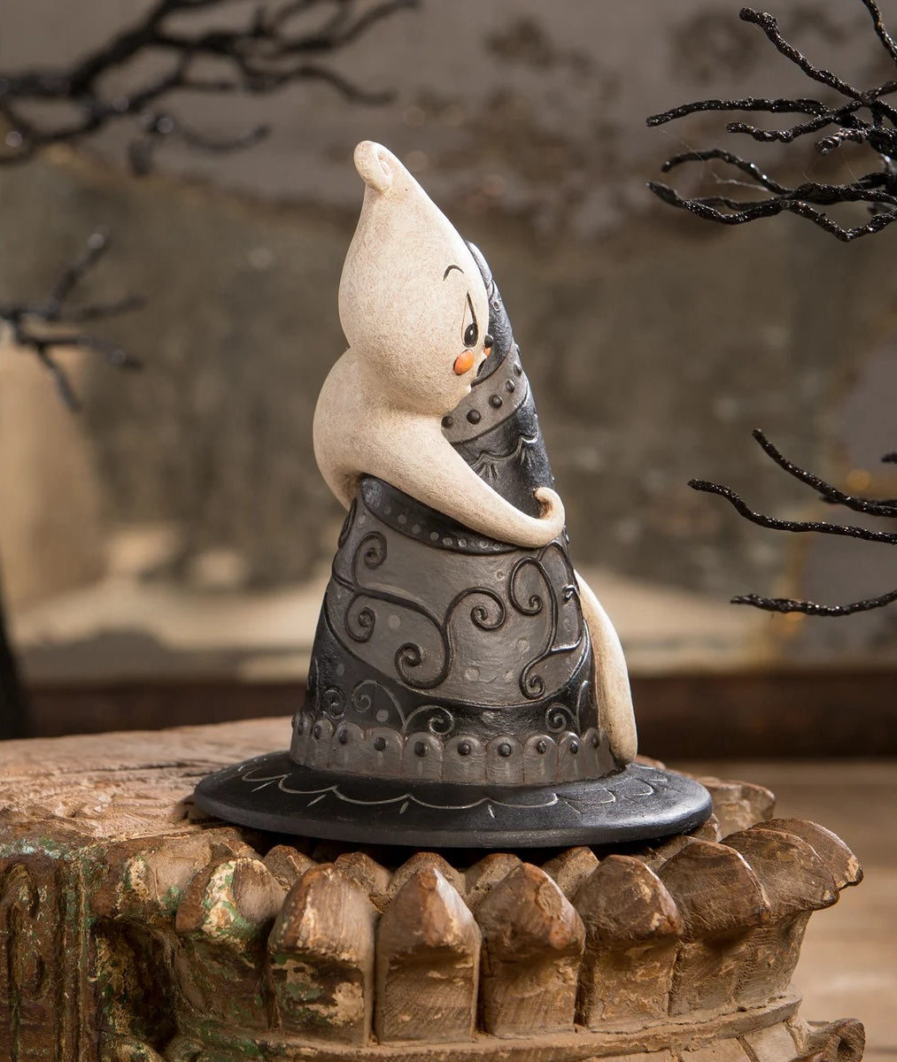 Johanna Parker Hugga-Boo Hat Spook Ghost Figurine