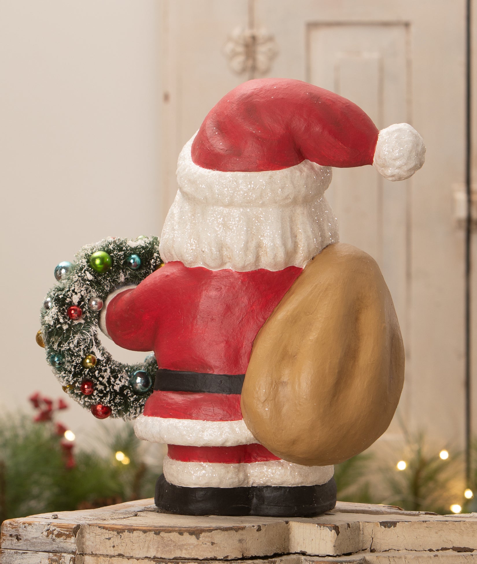 Jolly Fat Santa with Wreath shown backside