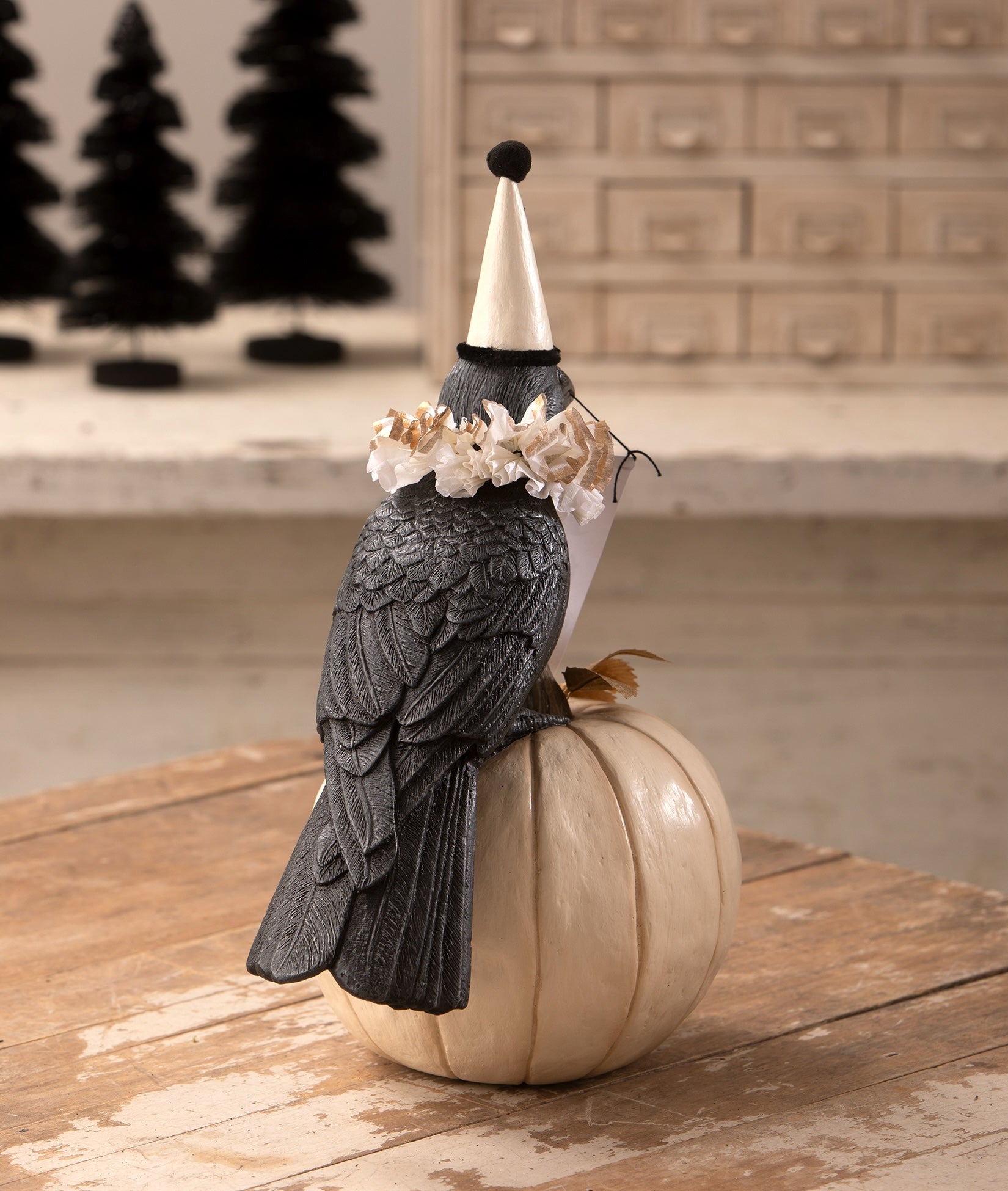 Midnight Messenger Crow from the Bethany Lowe Halloween 2026 Collection (shown backside).