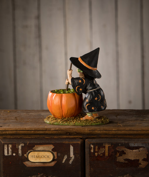 pumpkin-brewing-piper-figurine