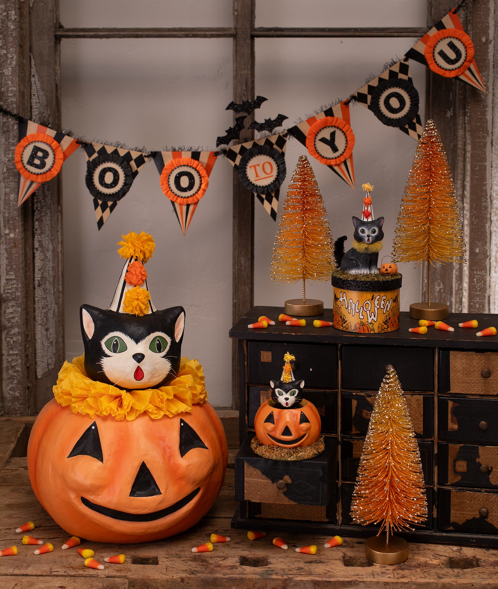 Vintage Style Halloween Decorations, kitty cats in pumpkins