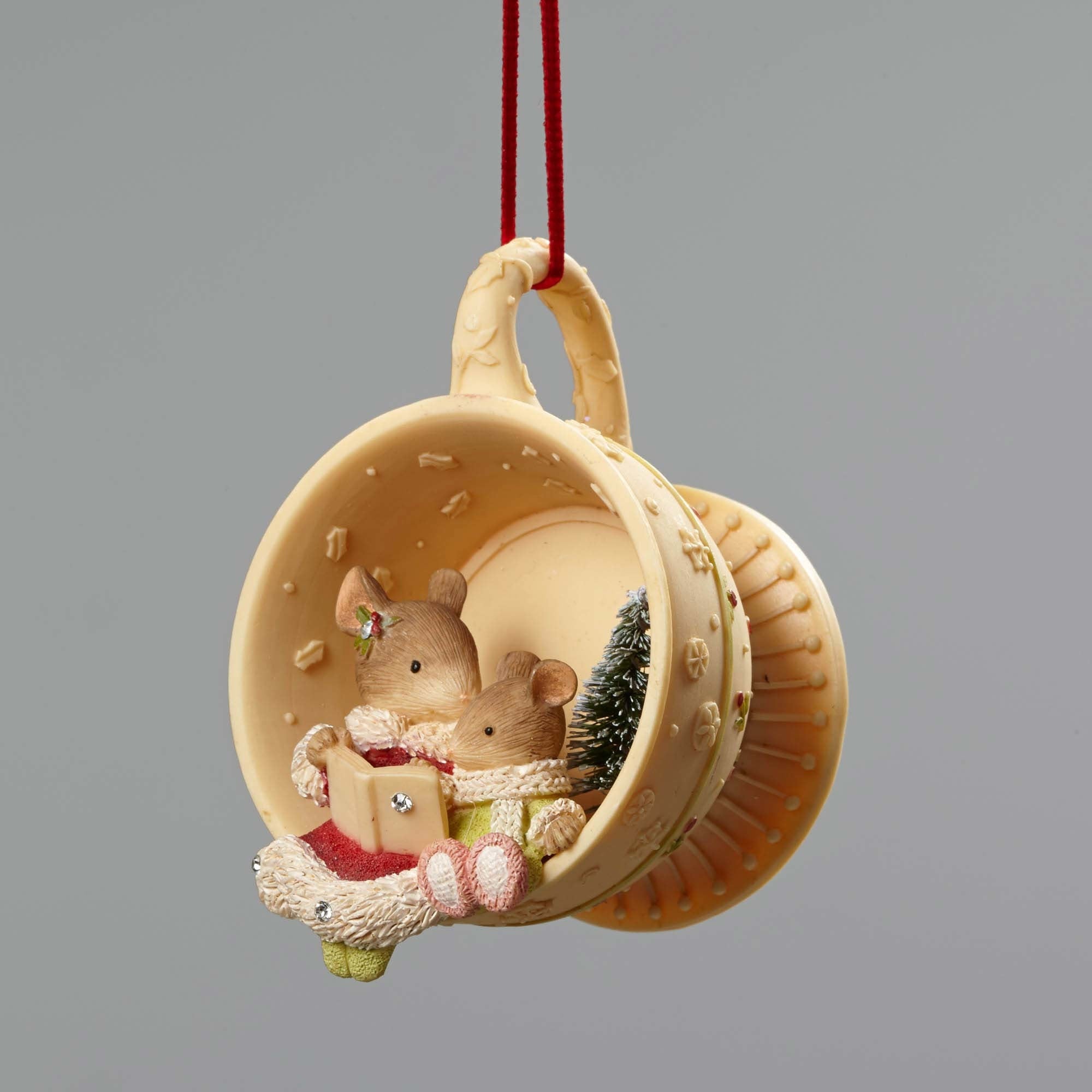 Mama Mouse & Baby Mouse in Tea Cup Ornament