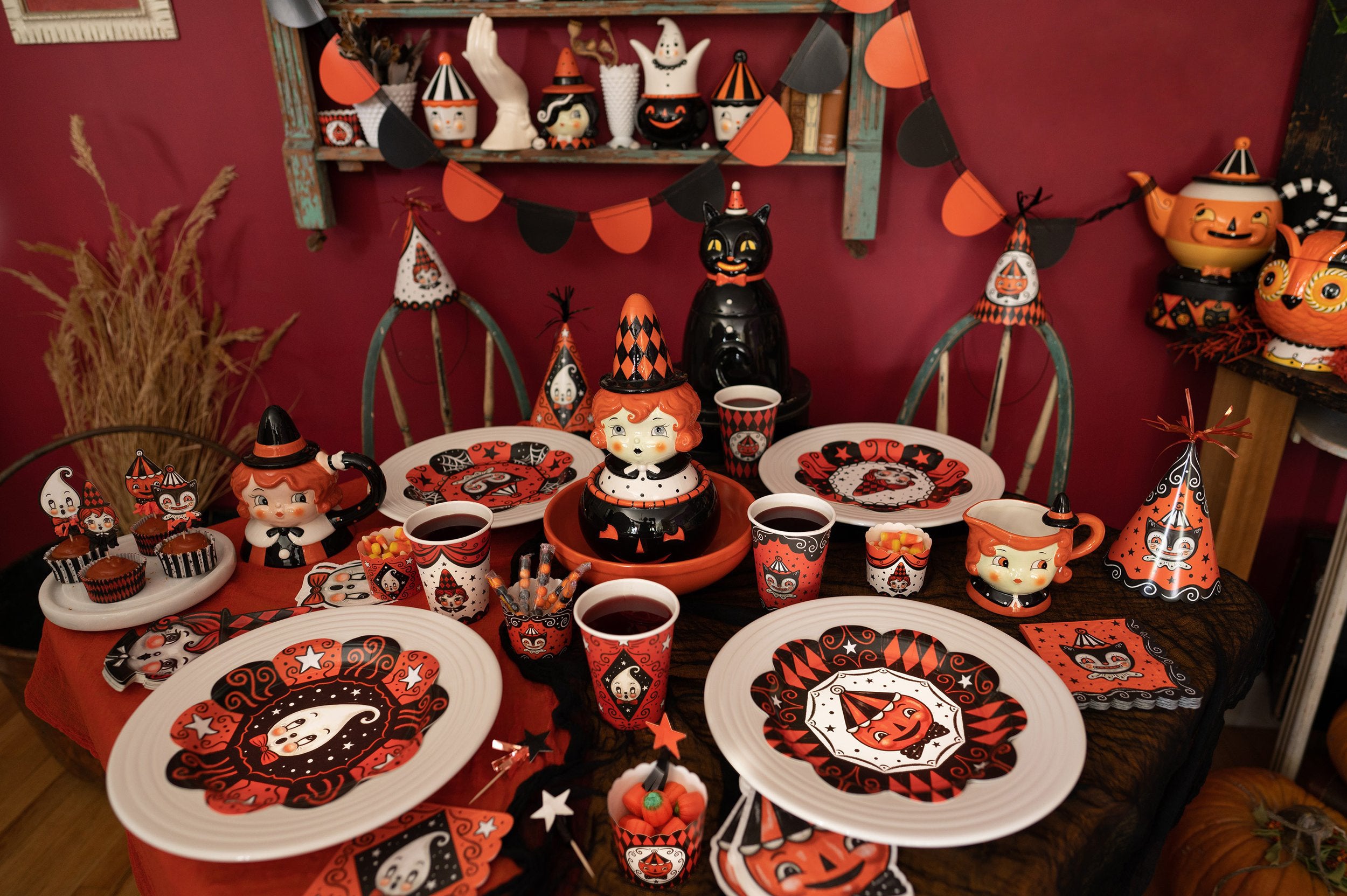 Johanna Parker Halloween Decorations & Partyware Table Setting