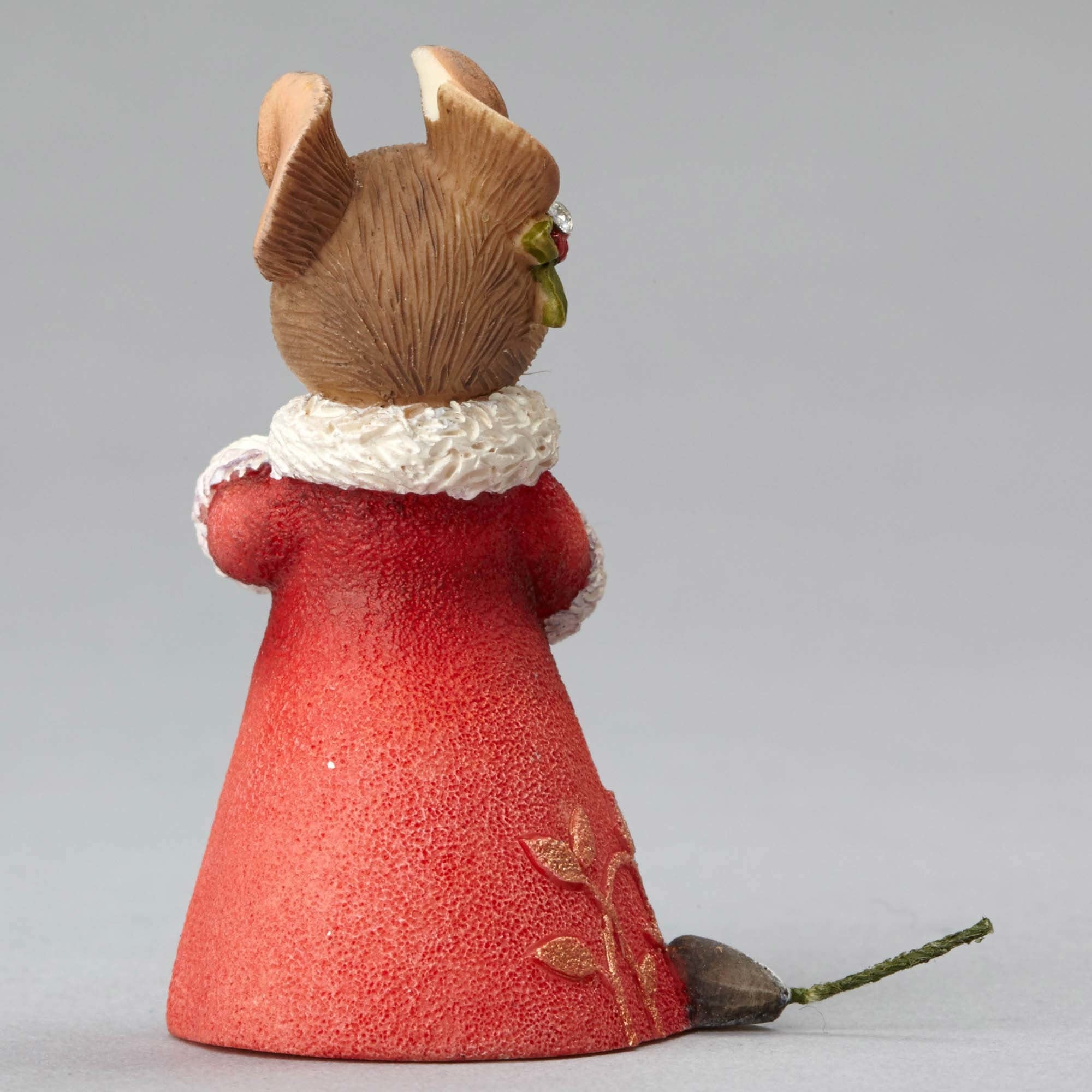 Mouse with Seeds Garland Christmas Figurine - Backside