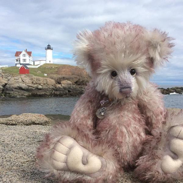 Charlie Bears Wowzer Teddy Bear | Isabelle Collection Charlie Bears Wowzer Teddy Bear | Isabelle Collection