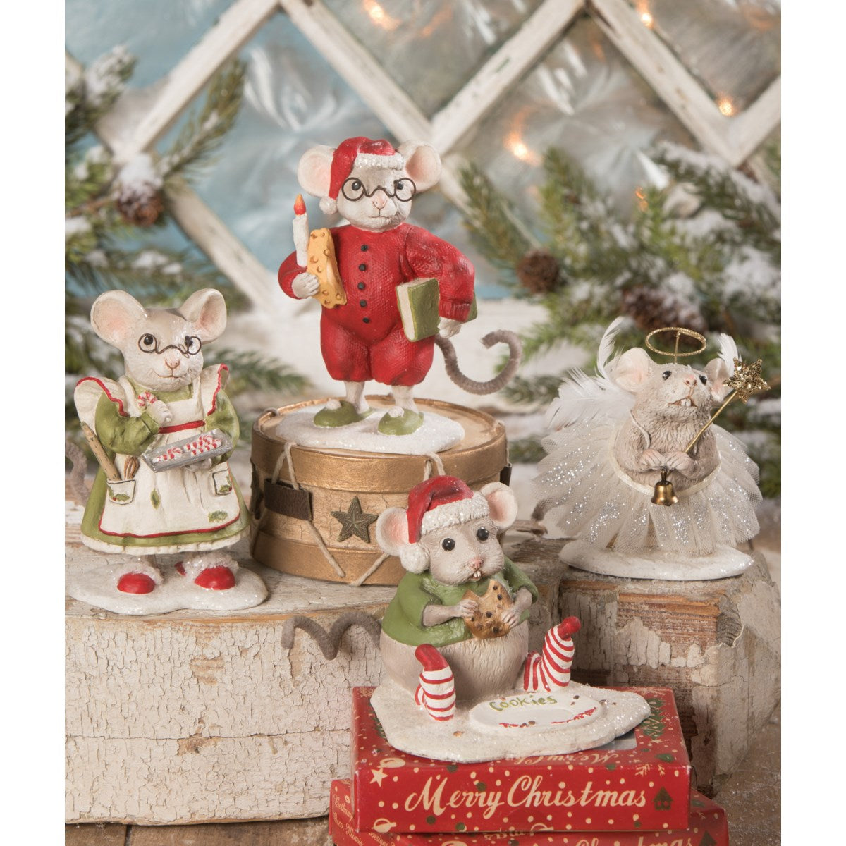 Christmas Mice Figurines, Mama Mouse, Papa and Baby Mouse