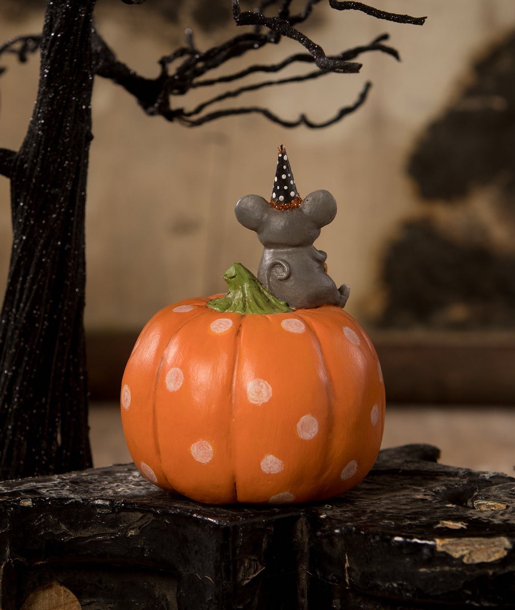 Halloween Mouse On Pumpkin, backside