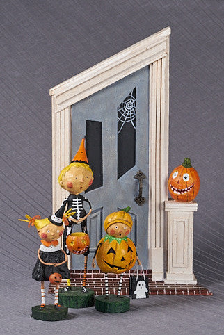 Lori Mitchell Halloween Door Prop with Figurines