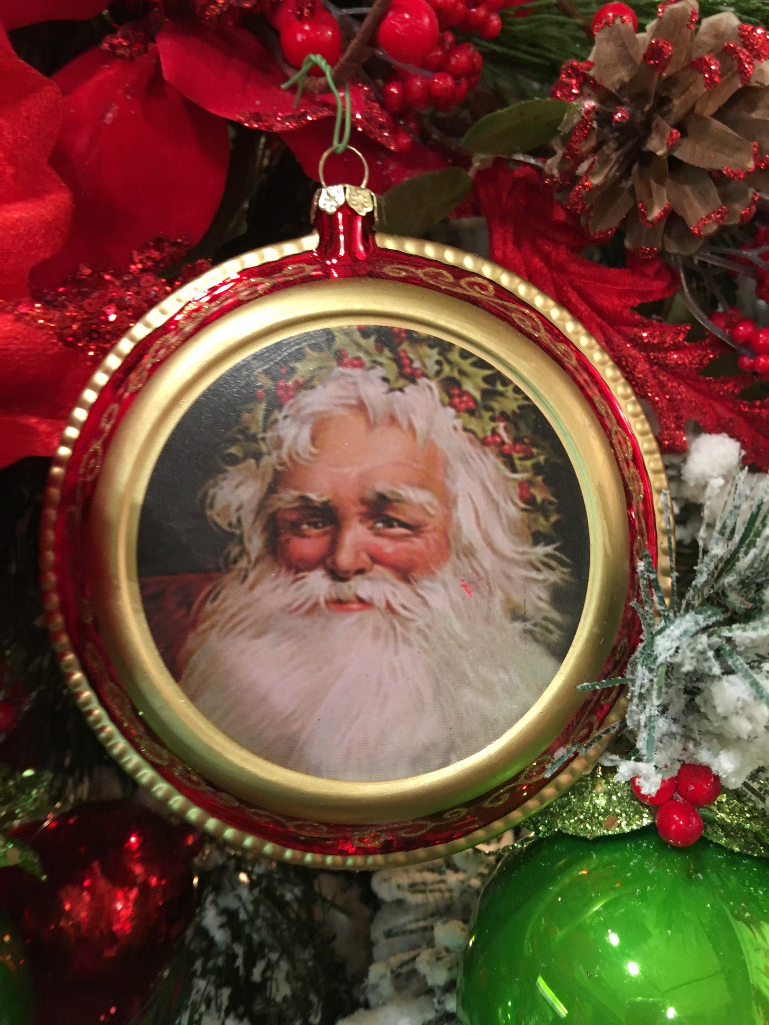 Old Fashioned Santa Disk Ornament