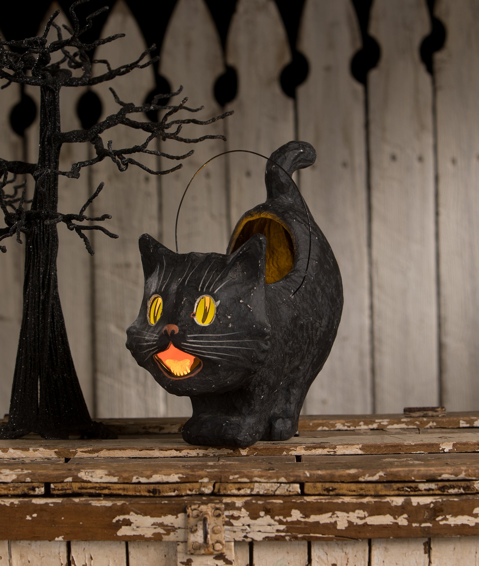 Saredy Sassy Cat Bucket, retro paper mache Halloween decorations