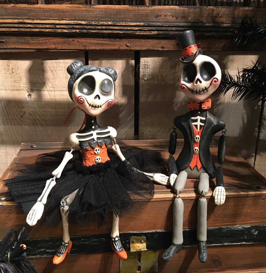 Vincent & Vivian Skullgrave Skeletons